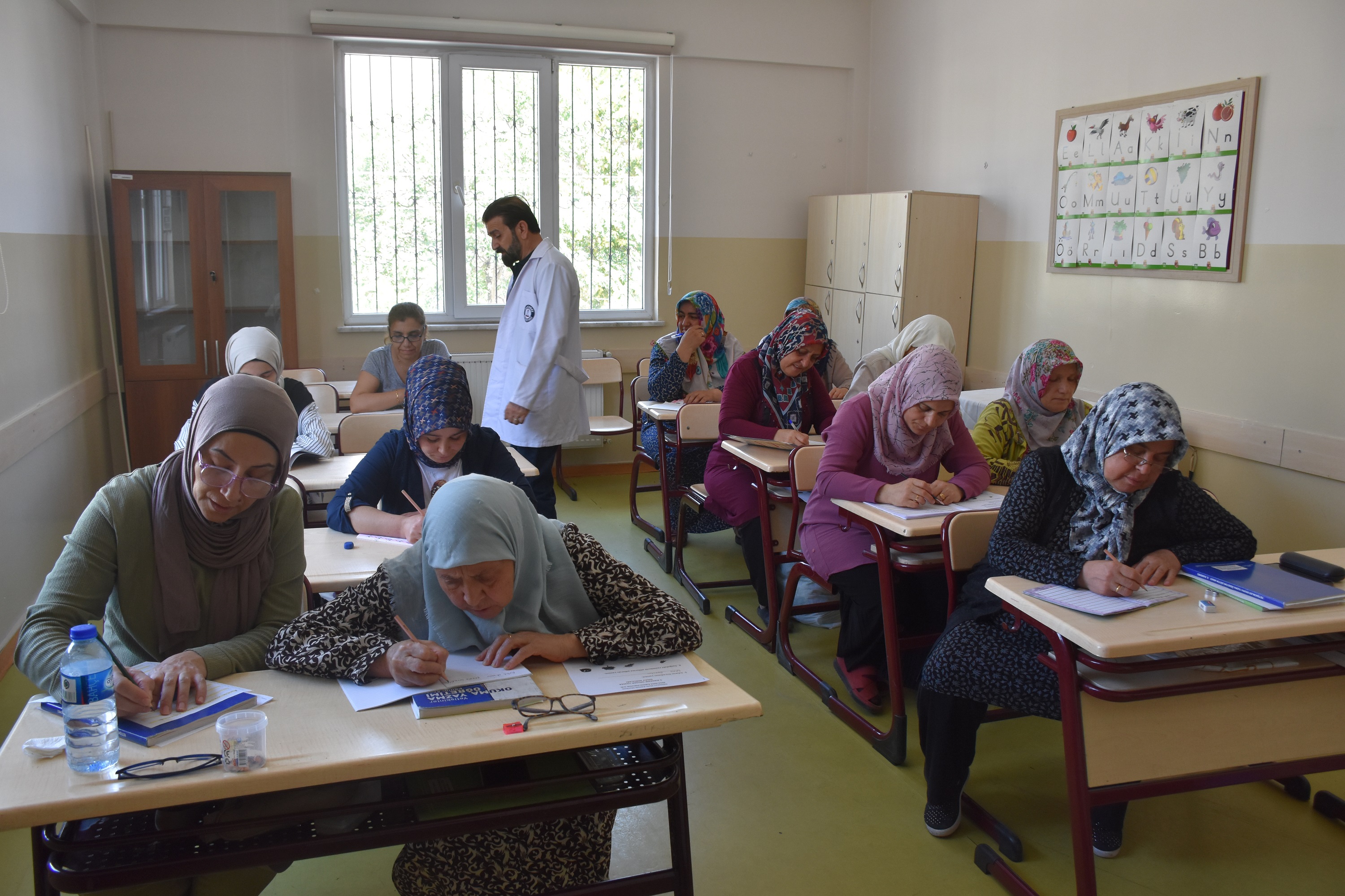 ahinbeyde Mezuniyet Cokusu