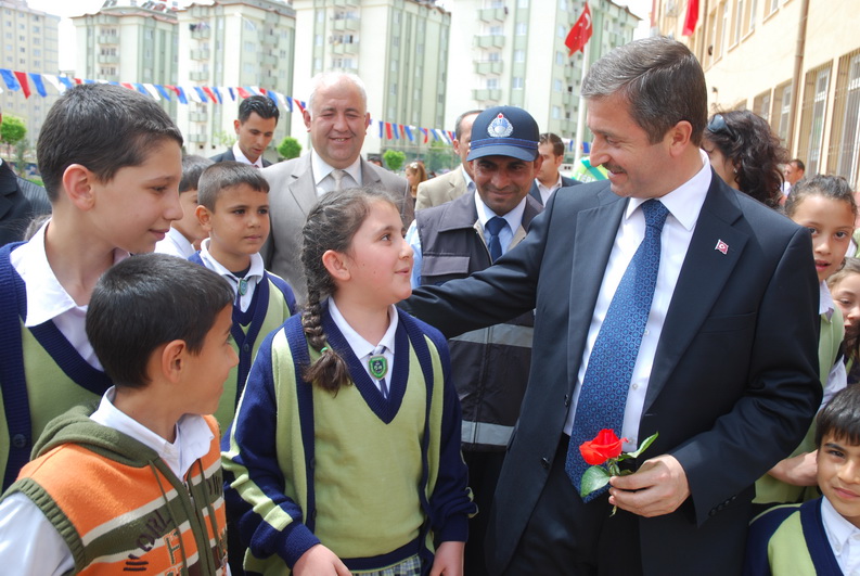 Bakanmz Mehmet Tahmazolu 