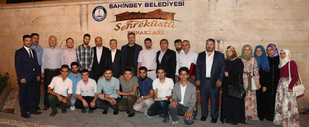 Ba�kan Tahmazo�lu, �ftar�n� Vatanda�larla A�t�