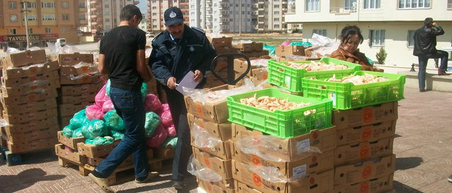 �ahinbey Belediyesi Zab�ta Ekipleri Sa�l�ks�z �r�nlere M�saade Etmiyor