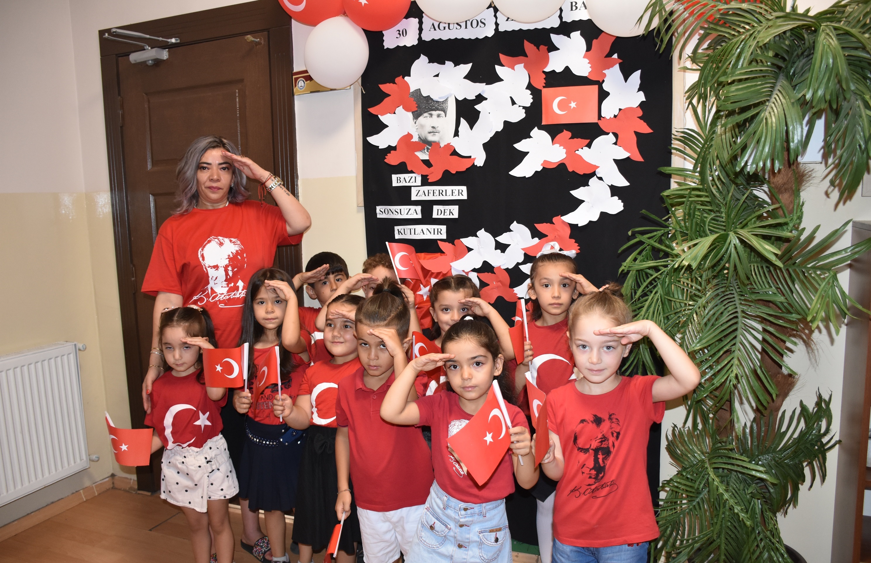 ahinbeyli Minikler 30 Austos Zafer Bayramn Kutlad