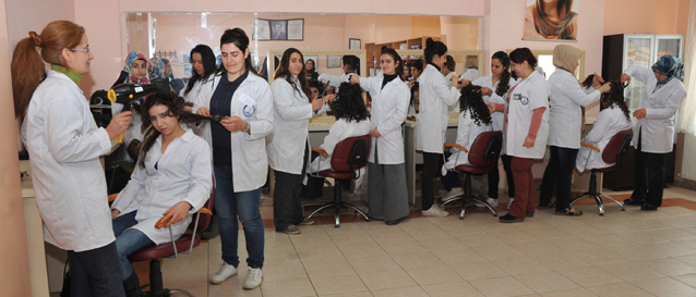 �ahinbey Belediyesi, Kurslara Kat�lan Kad�nlar� Meslek Sahibi Yap�yor