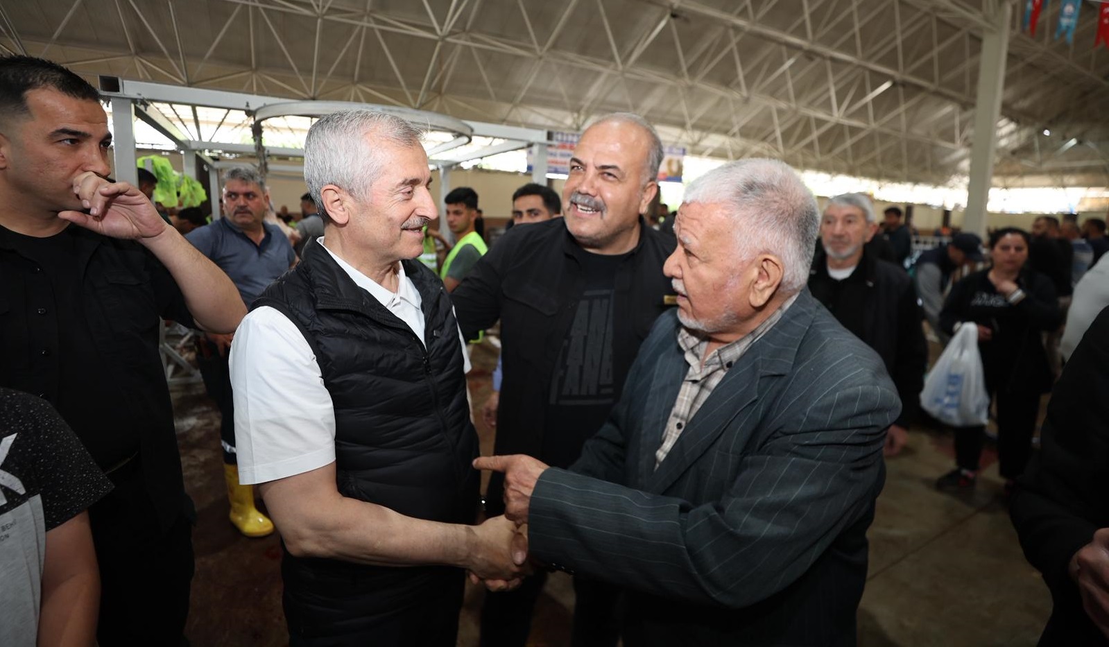 Ba�kan�m�z Kurban Kesim Alanlar�n� Ziyaret Etti