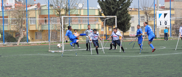 �ahinbey Ampute Tak�m� Malatya Ayy�ld�z Ampute Tak�m�n� Eli Bo� G�nderdi 