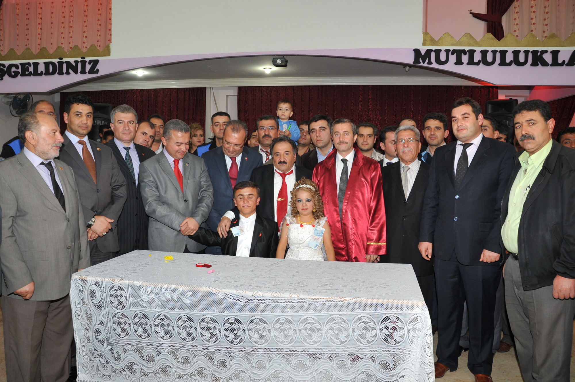 Kk Sevdallarn Byk Aknda Mutlu Son
