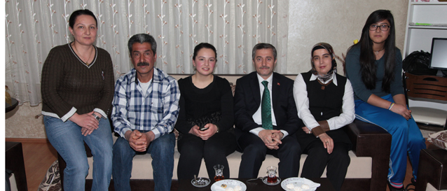 Bakan Tahmazolundan Gamzeye Anlaml Ziyaret