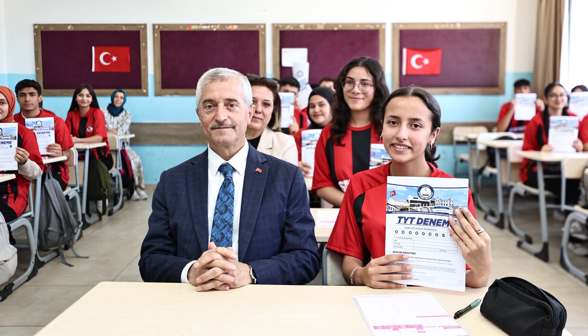 Belediyemizden rencilere Deneme Seti Destei