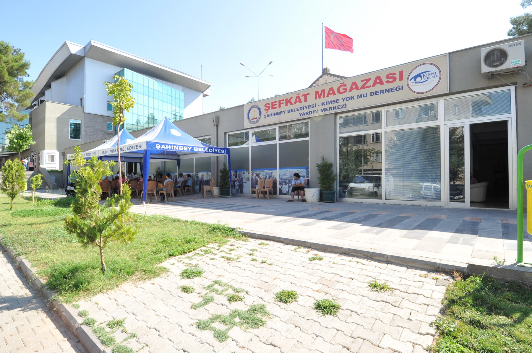 efkat Maazas Ramazanda da efkat Elini Uzatyor