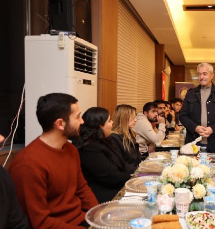 Ba�kan�m�z �ahinbeyli ��rencilerle Elaz��da Bulu�tu