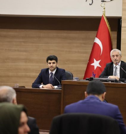 Yeni Y�l�n �lk Meclis Toplant�s� Yap�ld�