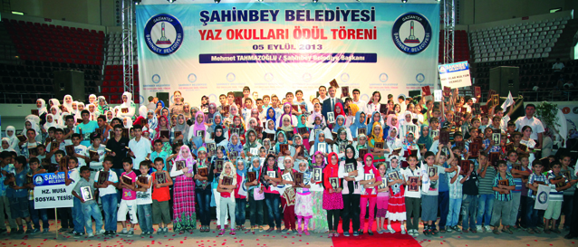 ahinbey Belediye Yaz Okullarn Tamamlayan 13 Bin renciye Hediye Verdi