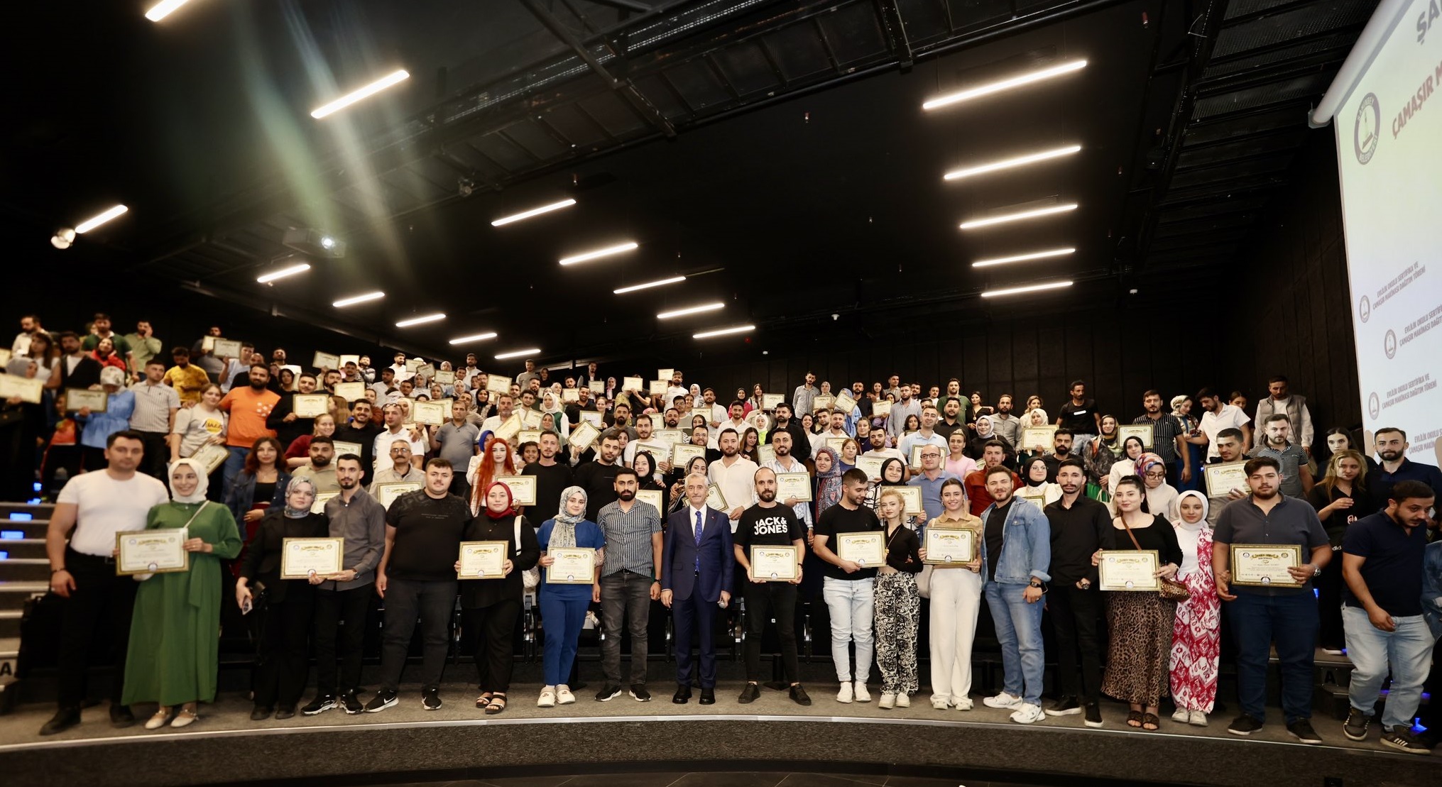 Bakanmz "Mutlu Aile Huzurlu Toplum"
