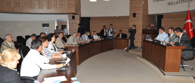 Ba�kan Tahmazo�lu, "Bizler Her Zaman Esnaf�m�z�n Yan�nday�z"