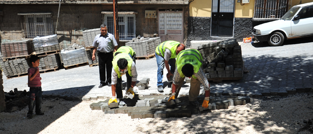 �ahinbey Belediyesi Kilitta�� ve Kald�r�m Yenileme �al��mas�n� S�rd�r�yor