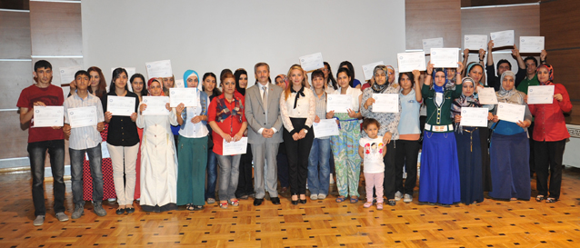 Ba�kan Tahmazo�lu, 2290 Kursiyere Sertifikalar�n� Verdi