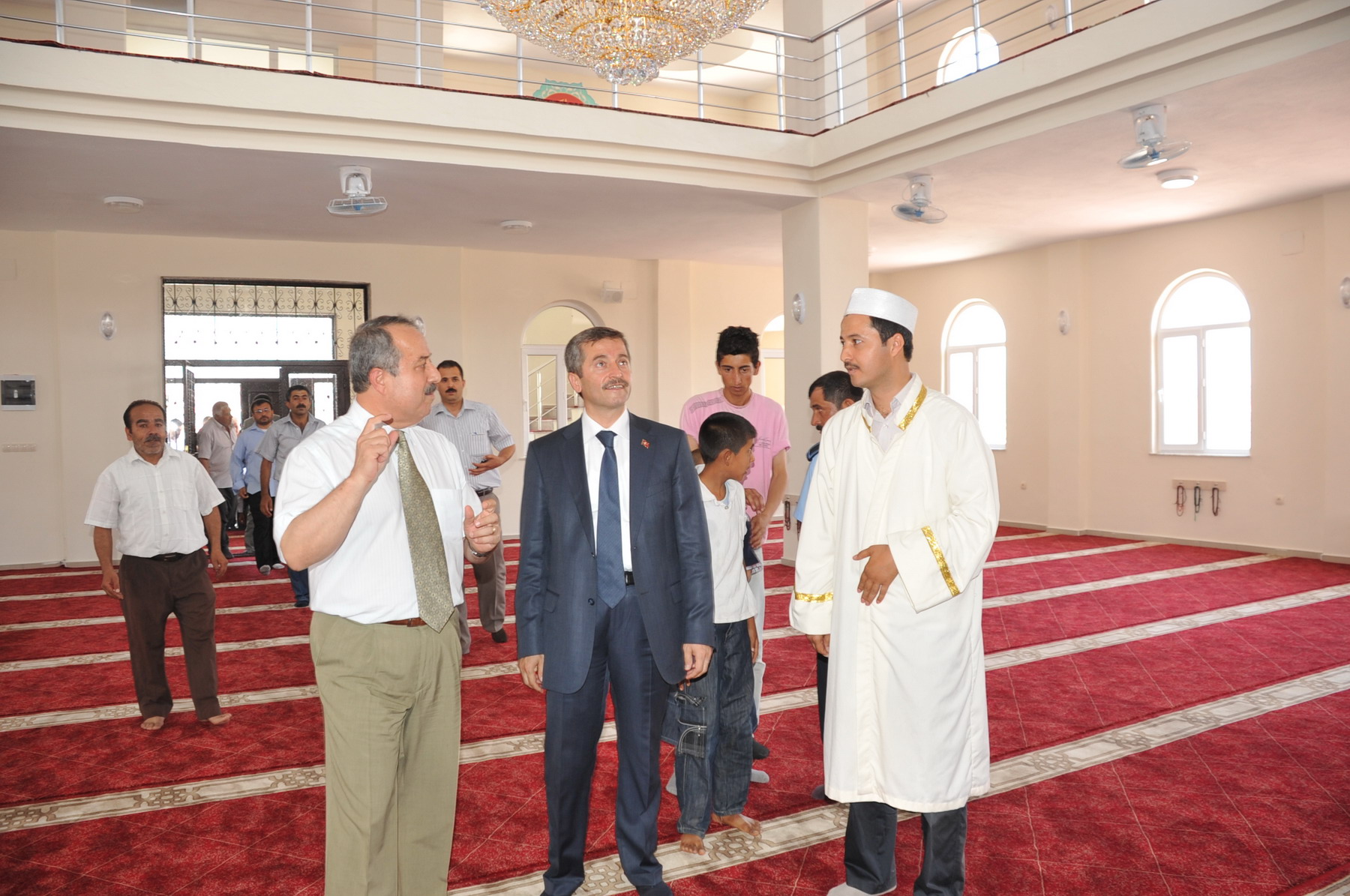 Akdere Camii Trenle Alarak Hizmete Sunuldu