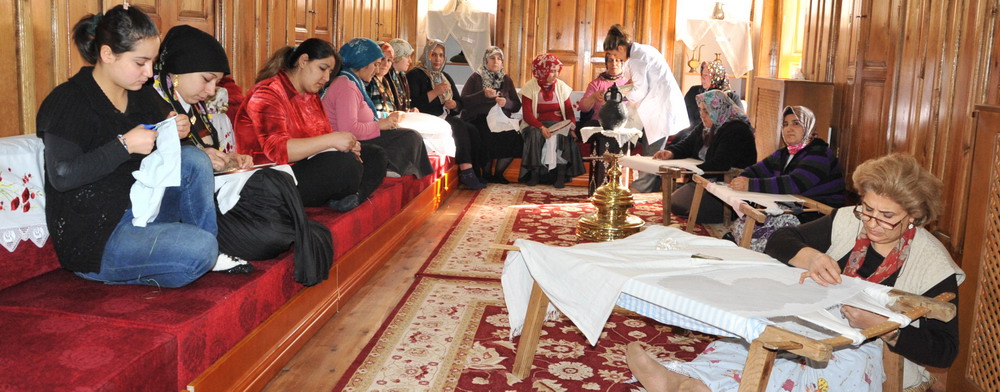 Bostanc Mektebi Yeniden Eitim Yuvas Oldu