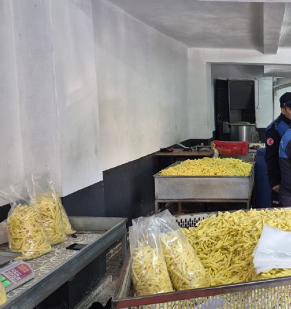 Belediyemizden S�k� Denetim: 600 Kilogram Patates Cipsi �mha Edildi