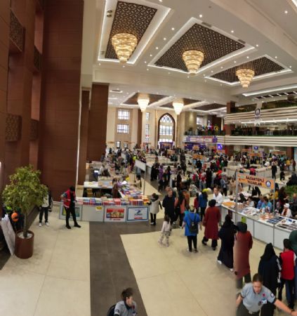 Belediyemizin 9. Kitap Fuar Kaplarn Ayor