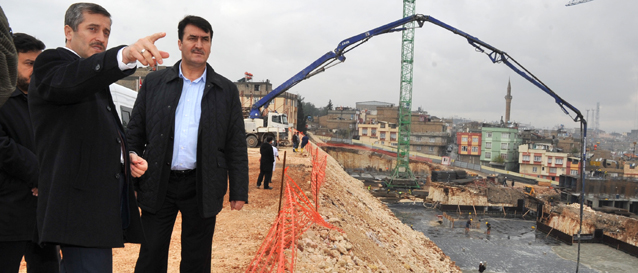 Bursa Osmangazi Belediye Ba�kan� D�ndar, Kentsel D�n���m Alan�m�z� Gezdi