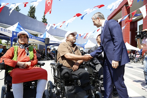 Ba�kan Tahmazo�lu, "Bir G�n De�il 365 G�n Engelli Vatanda�lar�m�zla Birlikteyiz."