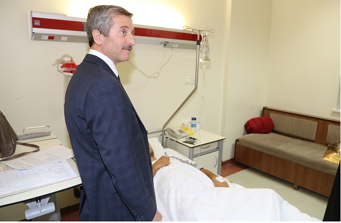 Ba�kan Tahmazo�lu�ndan Yaral� Polislere Ziyaret