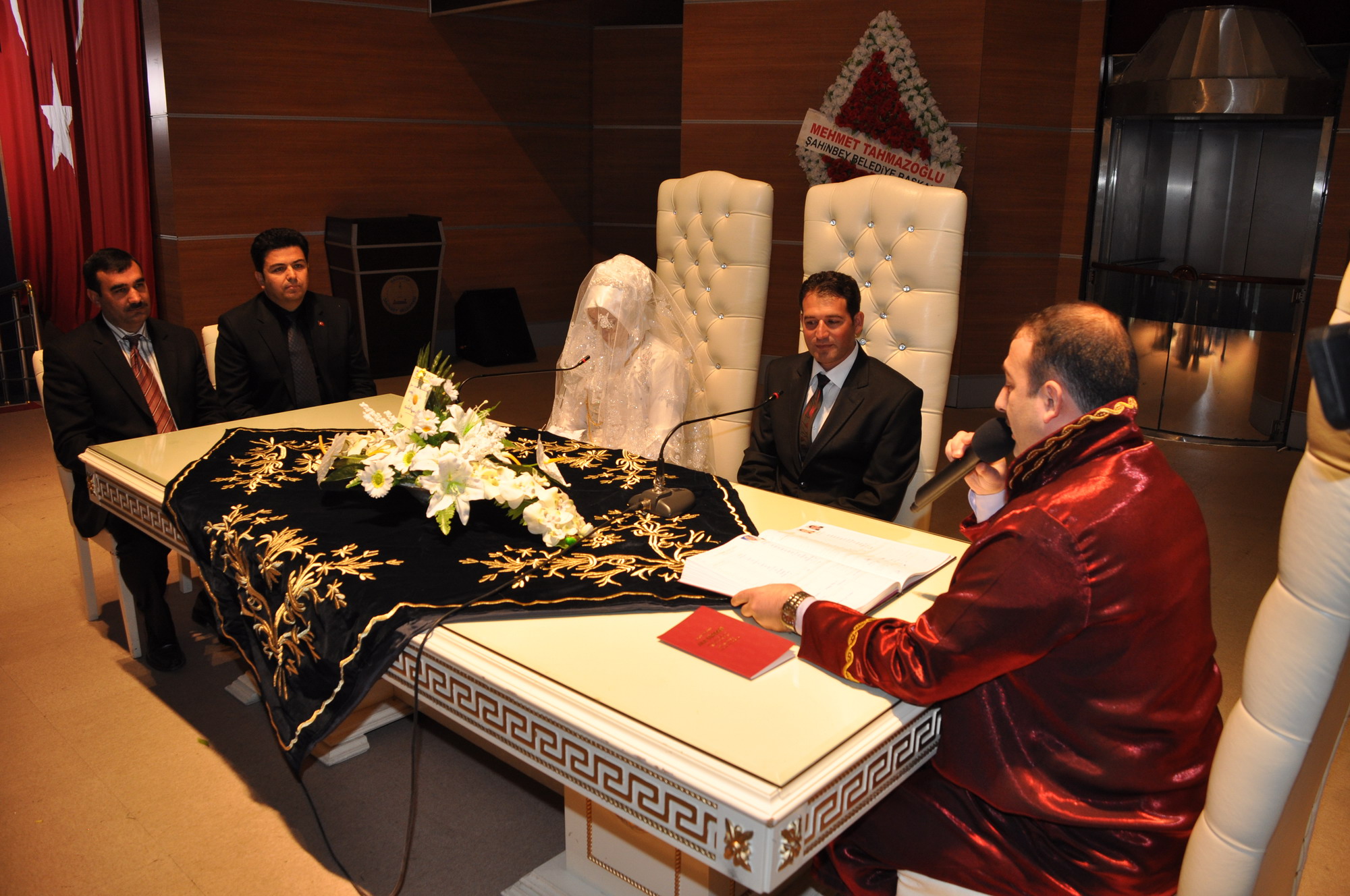 ahinbeyde 11.11.11 de 65 ift Nikah Masasnda Evet Dedi