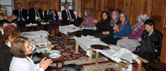 �EK�L Vakf� Ba�kan� S�zen, �ahinbey Belediyesi Bostanc� Mektebini Gezdi