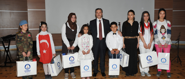 ahinbey Belediyesi En Gzel stiklal Mar Okuma Yarmas Dzenledi