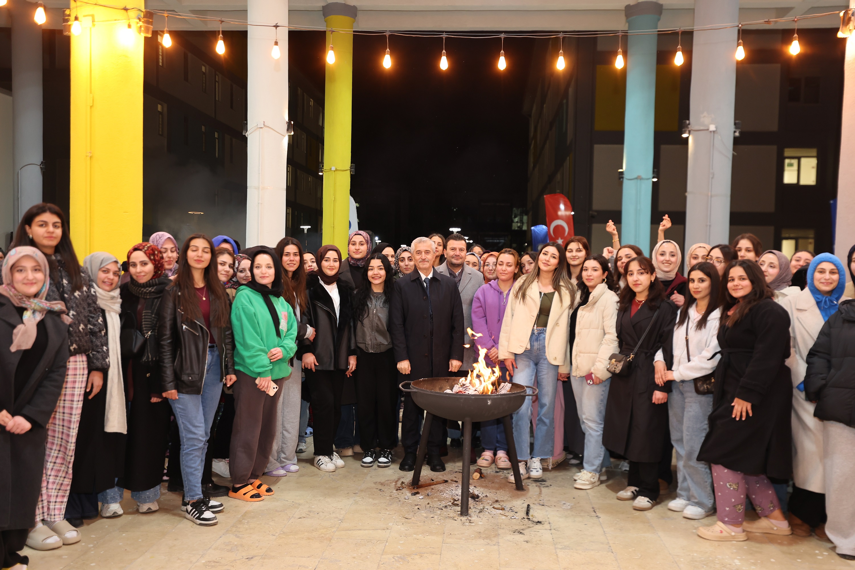 Ba�kan�m�z ��rencilerle Sahurda Bulu�tu