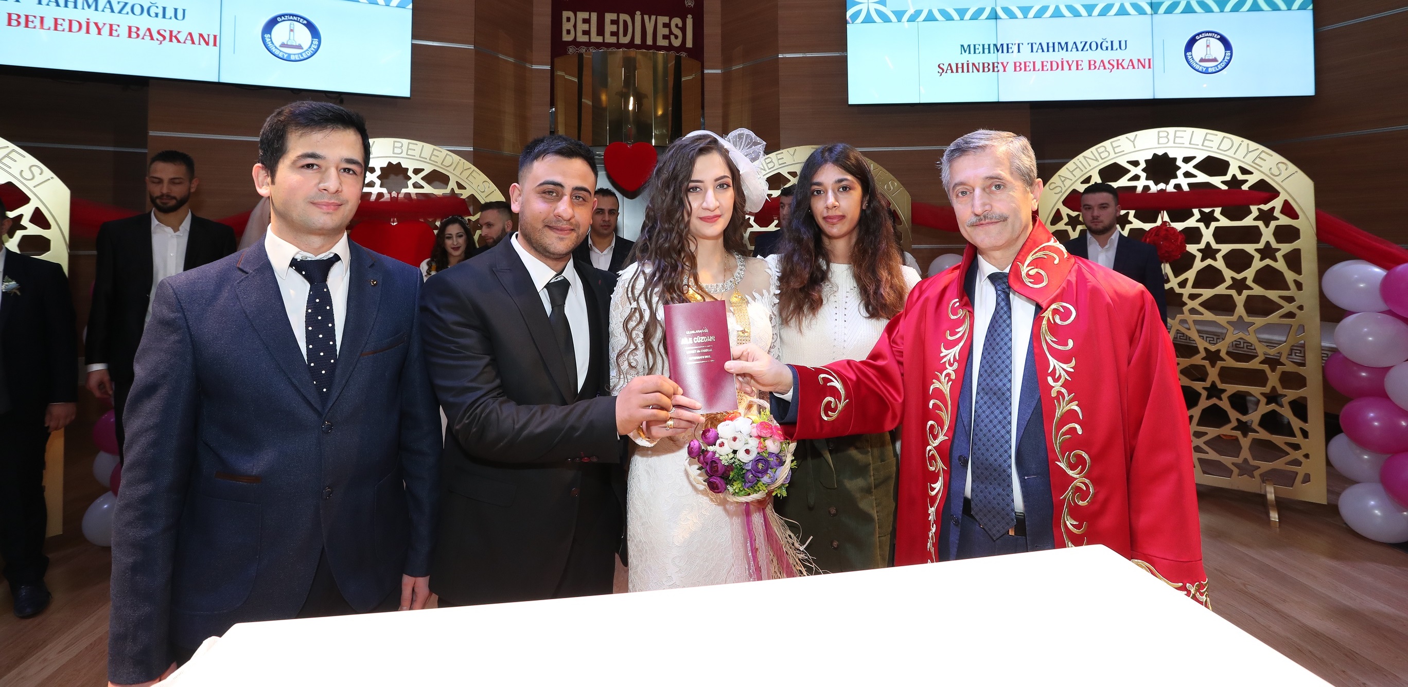 Sevgililer Gnnde 88 ift Mutlulua ahinbeyde Evet Dedi