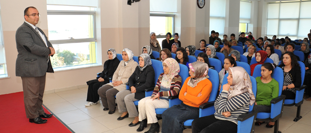 �ahinbey Belediyesi�nden, Kursiyerlere Y�nelik Ergenlerle �leti�im Semineri 