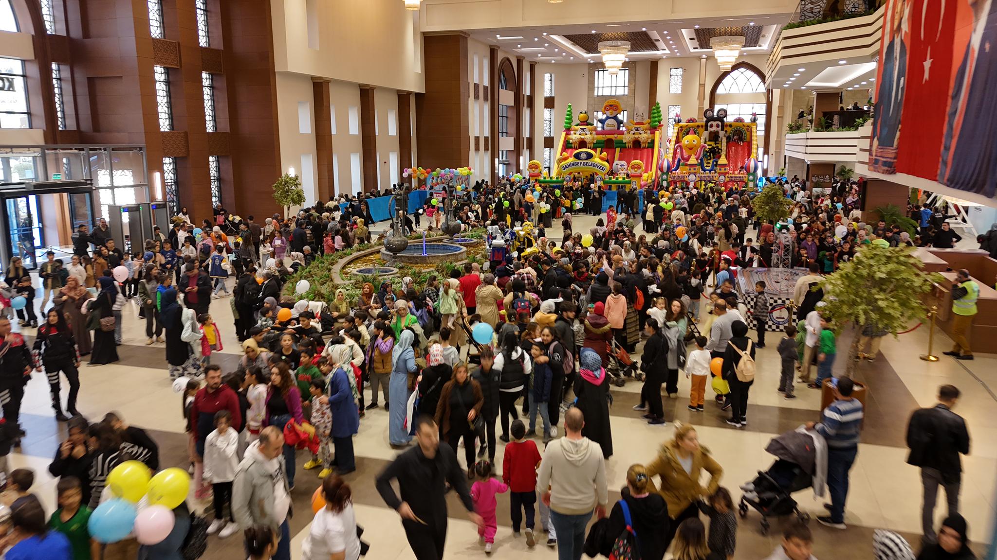 ahinbey Belediyesi ocuk enlii Kaplarn At