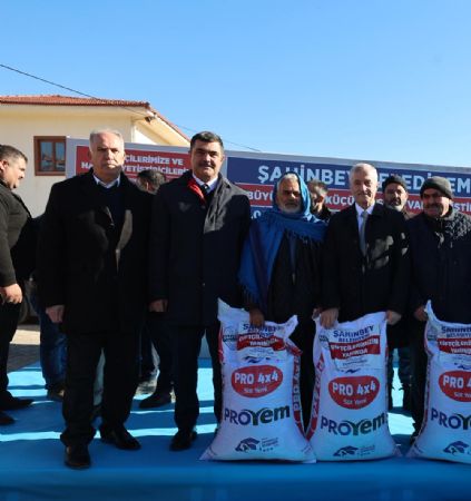 Belediyemiz Yem Deste�i Devam Ediyor