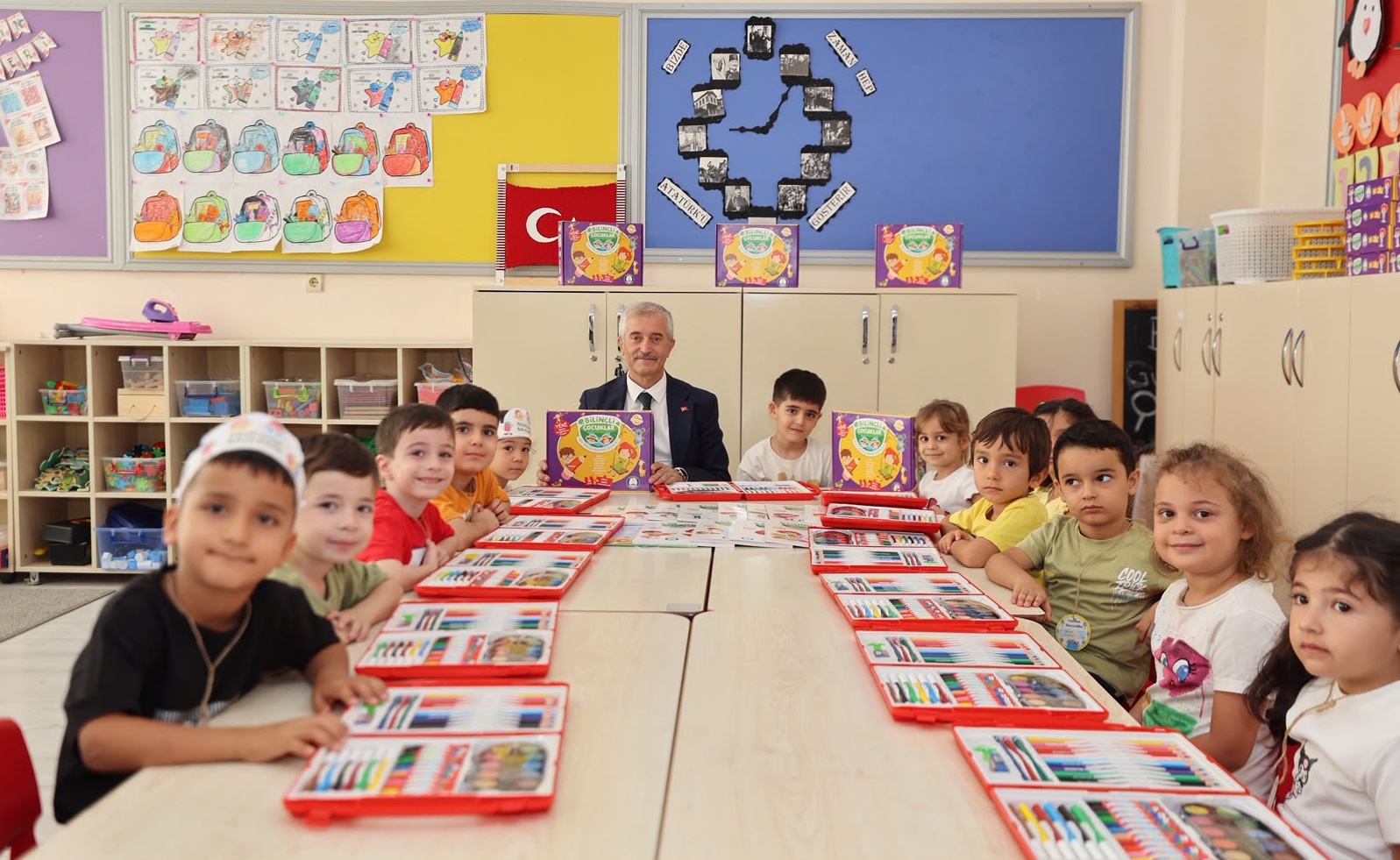 Belediyemizden ��rencilere E�itim Y�l� Hediyesi