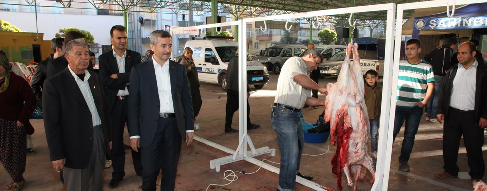 Bakanmz, Vatandalarla Bayramlat Kurban Kesim Yerlerini Ziyaret Etti