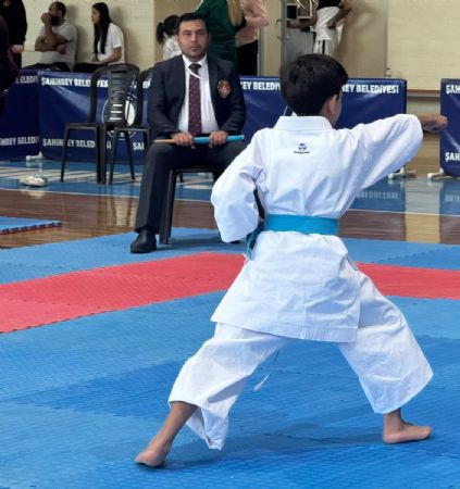 �ahinbey�de 600 Karateci Madalya ��in Tatamiye ��kt�