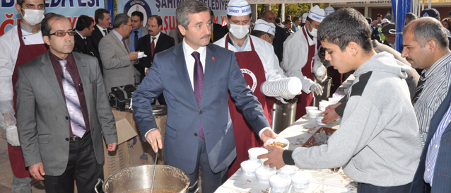 �ahinbey Belediyesi, Ulu Camiinde Cuma Namaz� ��k��� A�ure �kram� Yapt�