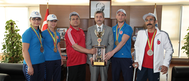 �ahinbey Belediyesi Sporcular� T�rk Milli Tak�m �le Ba�ar�dan Ba�ar�ya Ko�uyor