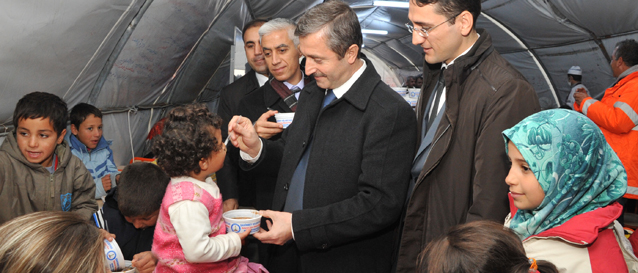 �ahinbey Belediyesi Karkam�� �ad�r Kentteki 7 Bin Suriyeliye A�ure �kram� Yapt�