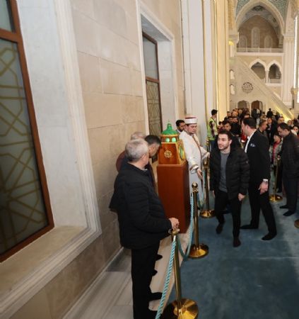 Kadir Gecesi�nde �ahinbey Millet Cami Doldu Ta�t�