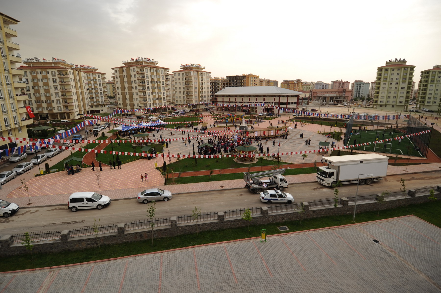 Turgut zal Parkn Hizmete Atk