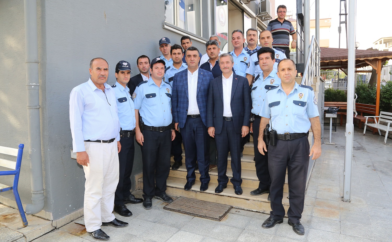 Bakan Tahmazolundan Saldrya Urayan Polislere Ziyaret