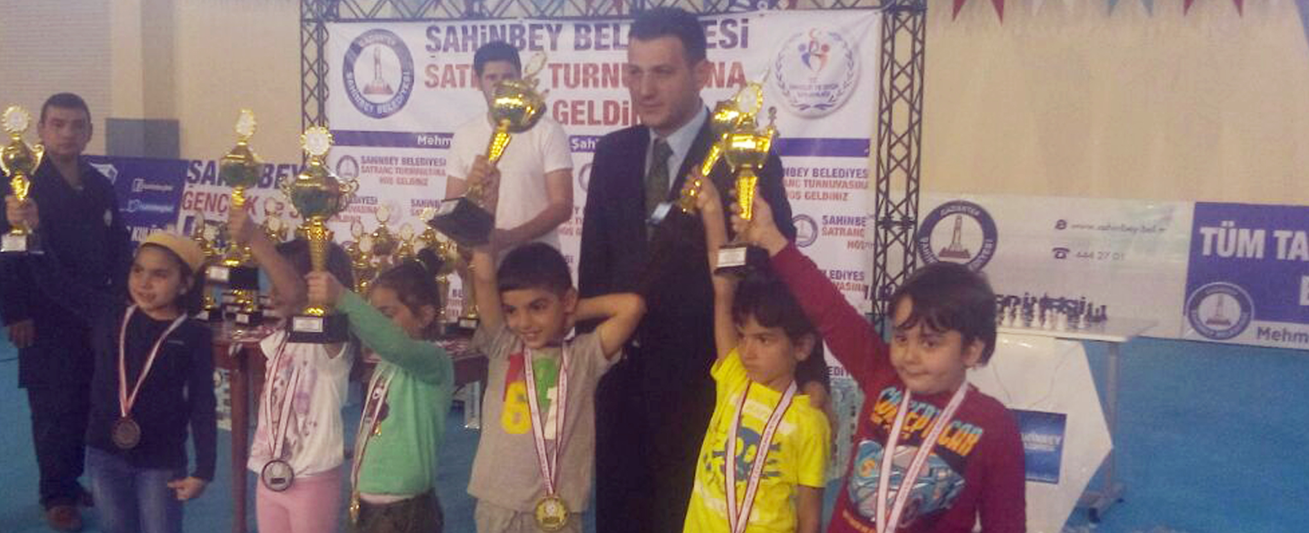 ahinbey Belediyesinden 23 Nisan Satran Turnuvas