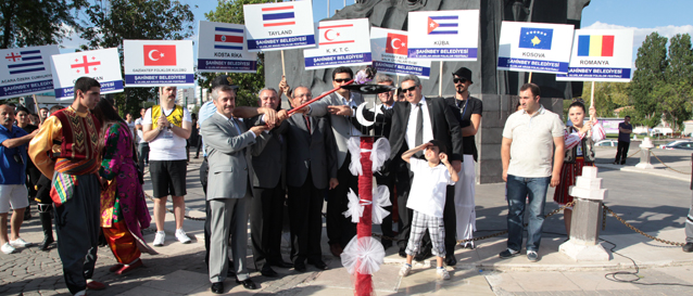 �ahinbey Belediyesi Folklor Festivali Kortej Y�r�y���yle Ba�lad�