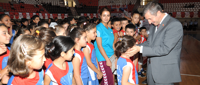 �ahinbey�in Yaz Spor Okuluna �lgi �ok Yo�un