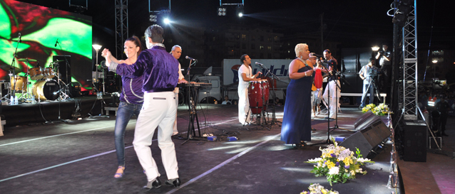 Festivalde K�ba R�zgar� Esti