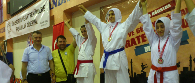ahinbey Belediye Karate Takmndan 11 Madalya Birden