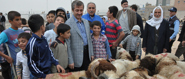 Bakan Tahmazolu, Kurban Sat Yerlerini Ziyaret Etti