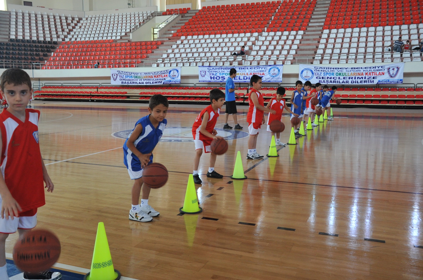 ahinbey Belediyesi Yaz Spor Okullar Eitime Devam Ediyor